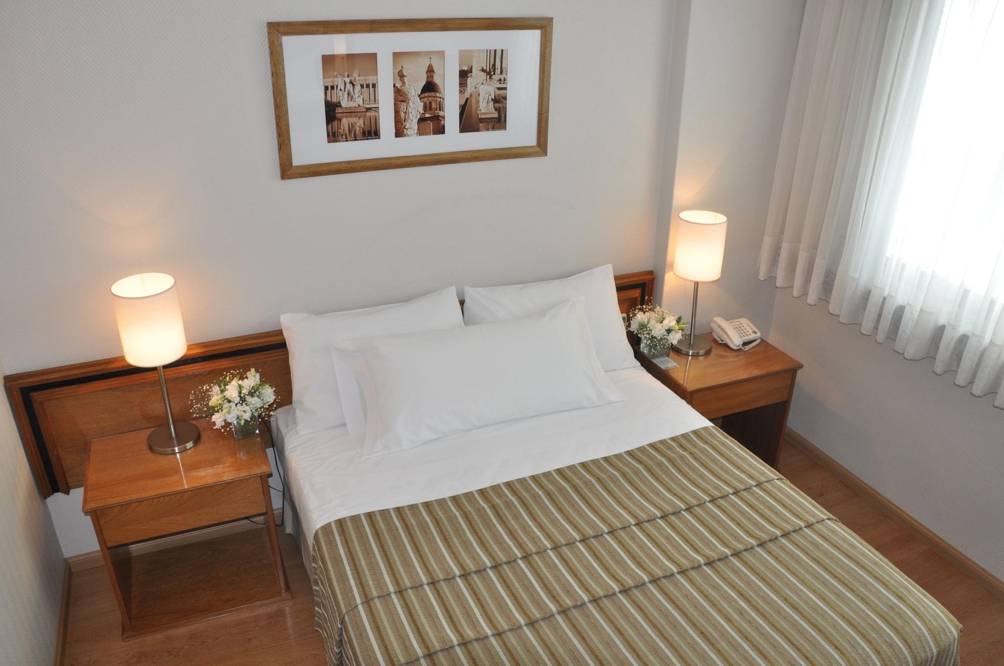 Solans Carlton 4*